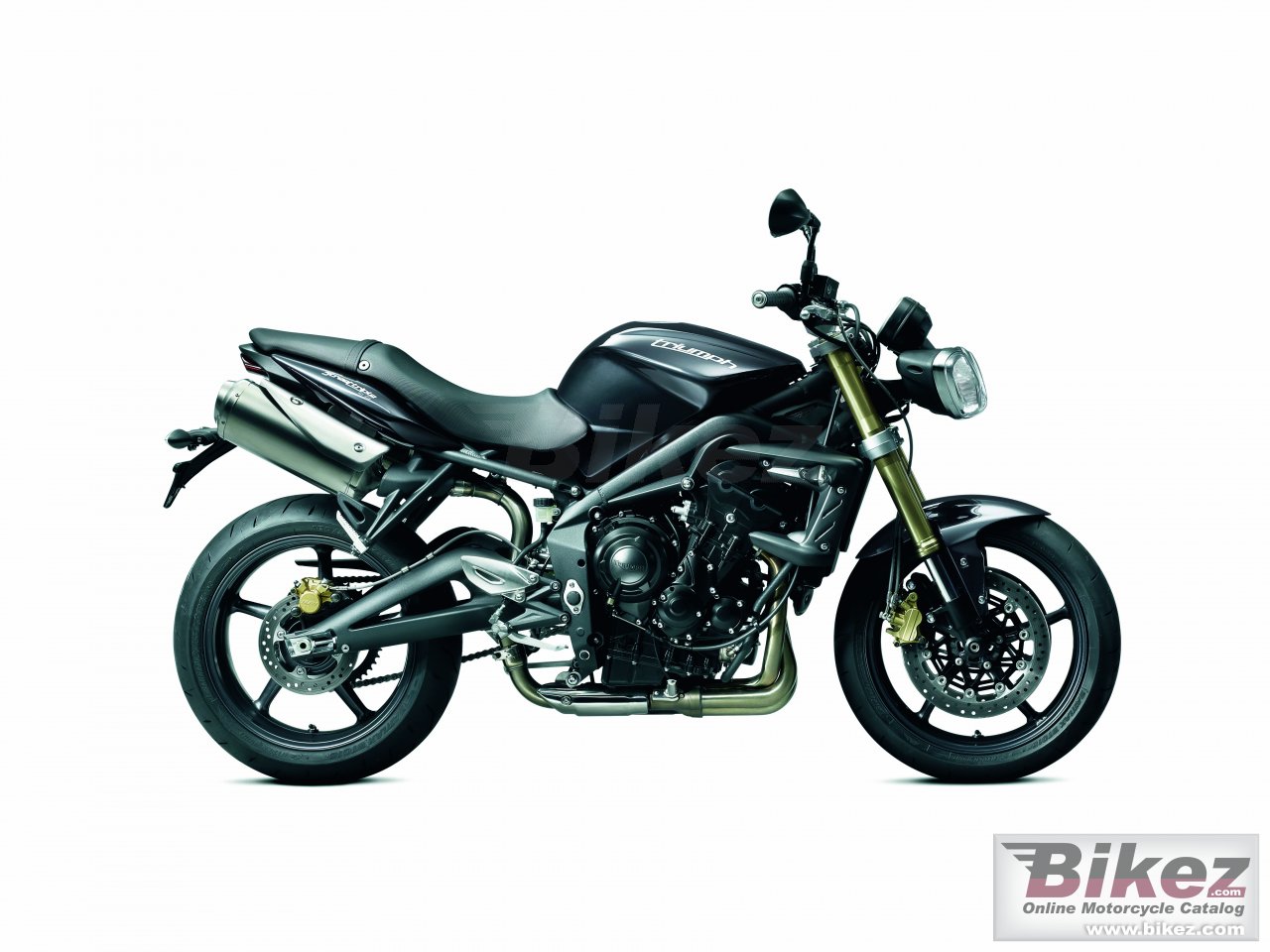 Big Triumph street triple picture and wallpaper from Bikez.com